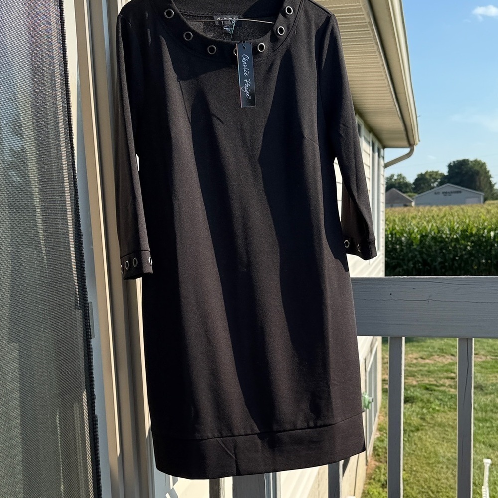 Charlie Paige Elegant Black Dress with Eyelet Details - Picture 2 of 7